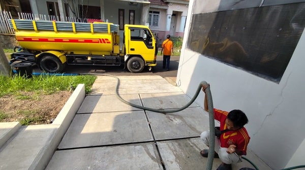 Pengalaman Terbaik Sedot WC Kelapa Gading: Harga Mulai Rp300.000, Tanpa Biaya Tersembunyi!